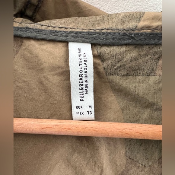 Abstract camo windbreaker - Picture 3 of 3